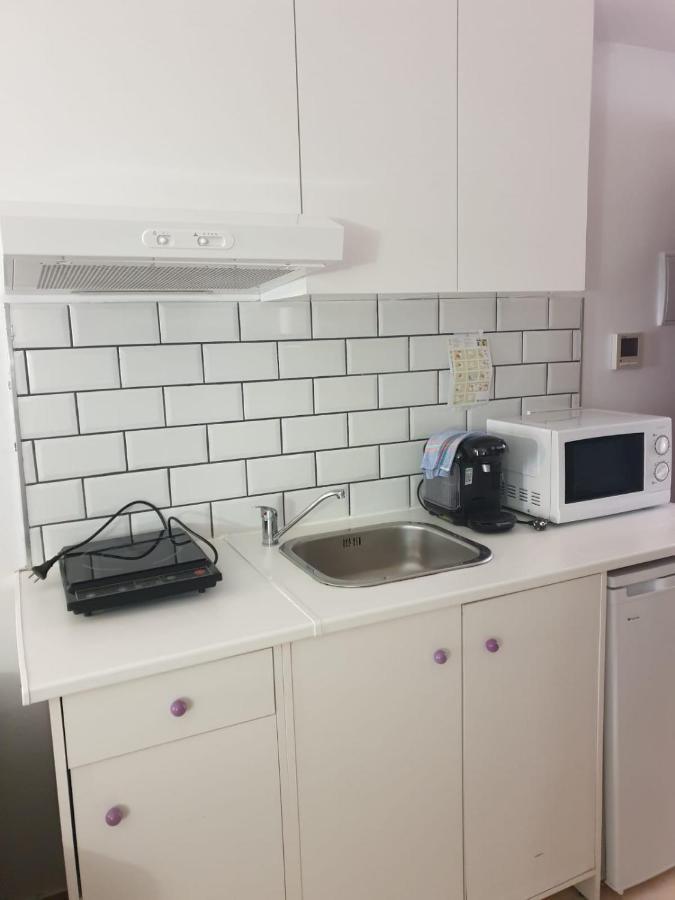 Apartamentos Dona Lola Seville Luaran gambar