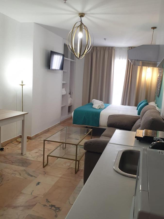 Apartamentos Dona Lola Seville Luaran gambar