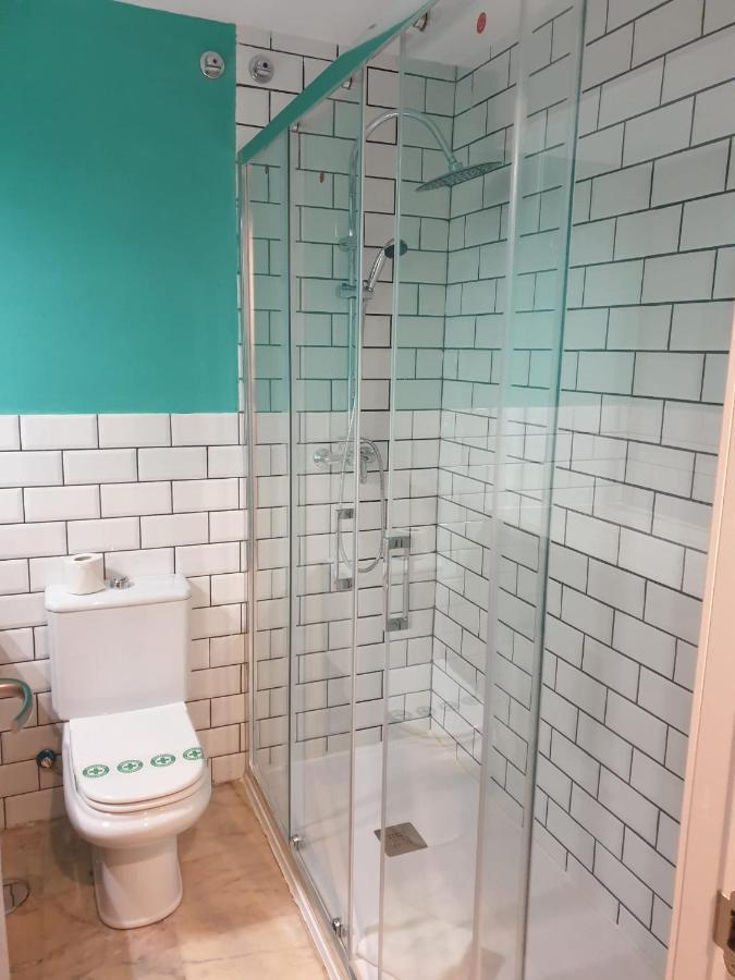 Apartamentos Dona Lola Seville Luaran gambar