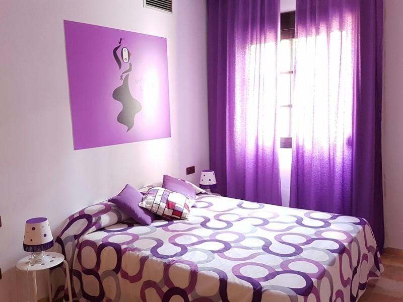 Apartamentos Dona Lola Seville Bilik gambar