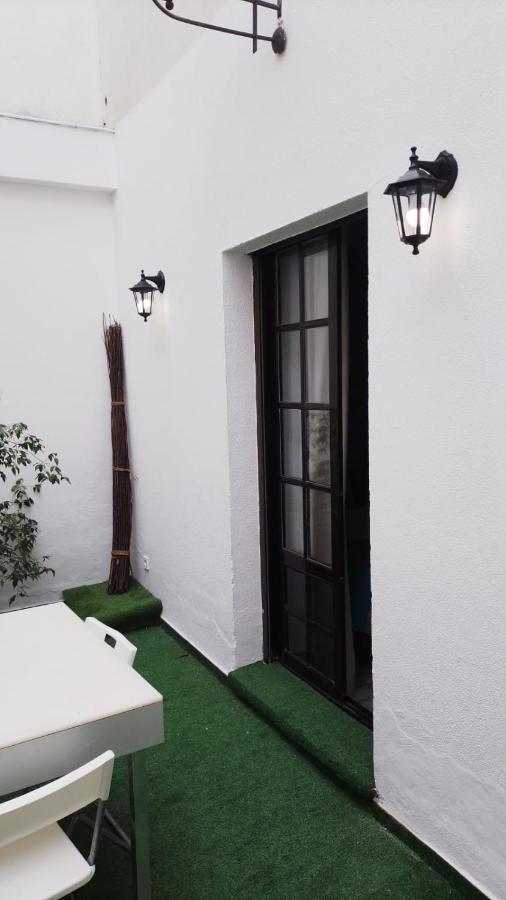 Apartamentos Dona Lola Seville Luaran gambar