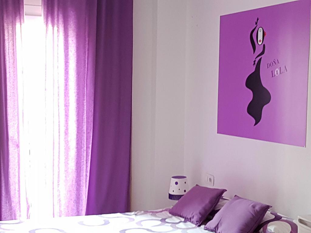 Apartamentos Dona Lola Seville Luaran gambar