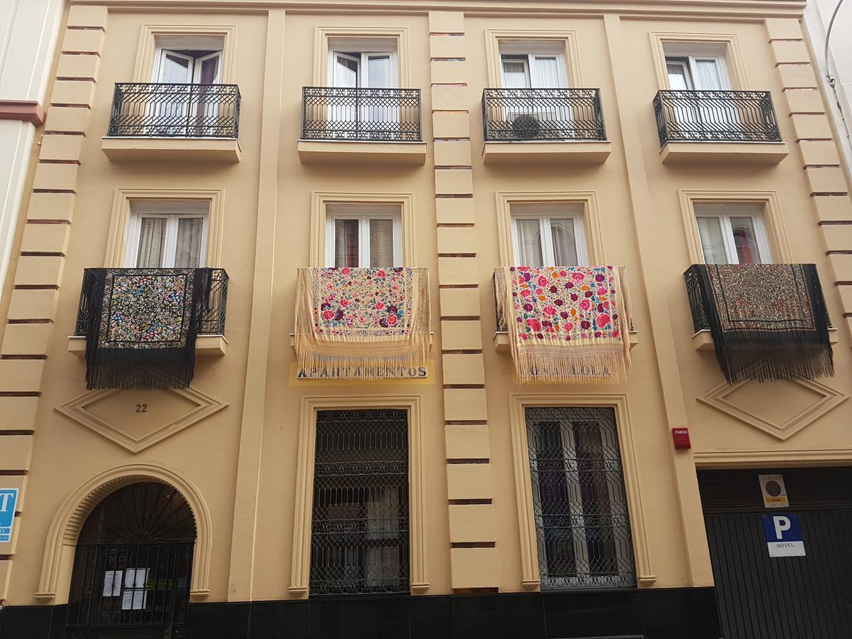 Apartamentos Dona Lola Seville Luaran gambar