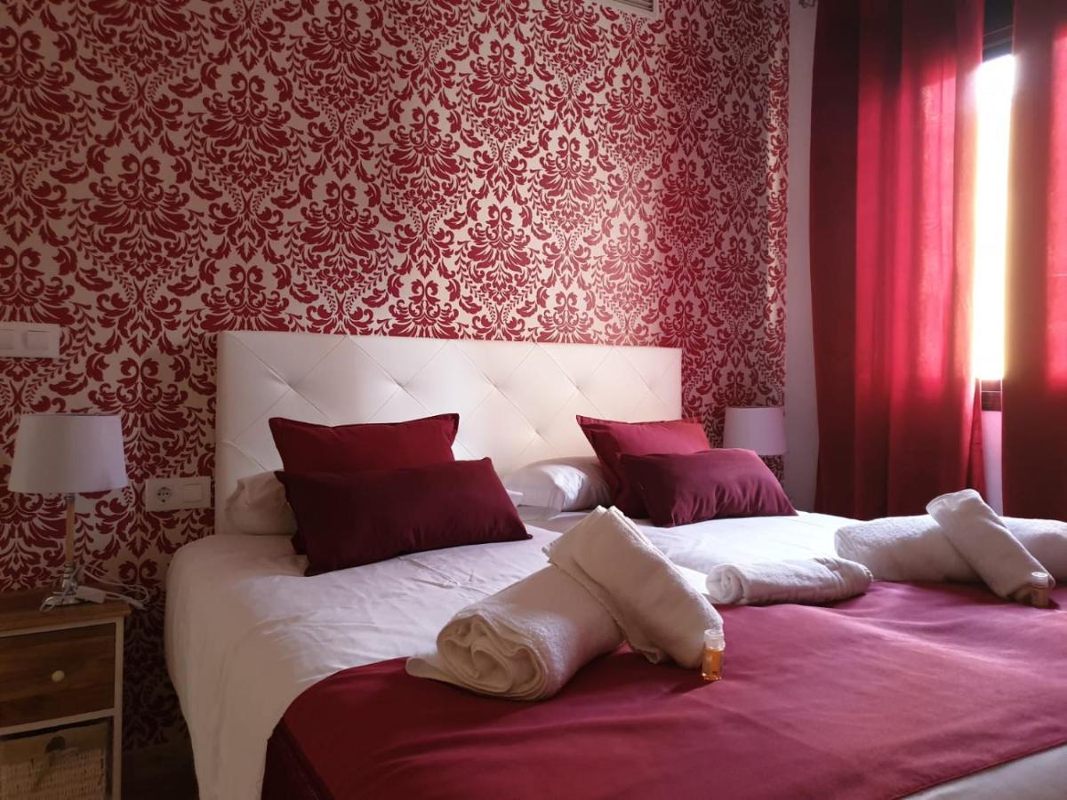 Apartamentos Dona Lola Seville Luaran gambar